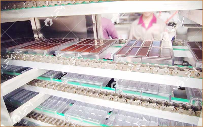 Chocolate Manufacturing Process in the Industry